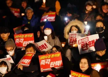 REPUBLIQUE DE COREE – Le ministère sud-coréen de la Justice  interdit au président Yoon Suk-yeol de quitter le pays
