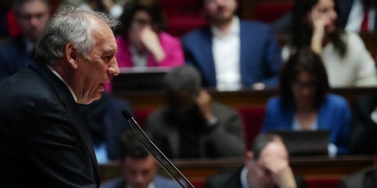FRANCE – François Bayrou trace sa voie dans son discours de politique générale