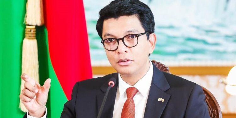 ANDRY RAJOELINA : “Si une famille est pauvre, et ne recourt pas à la planification familiale, à qui la faute?”