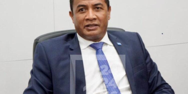 FOOTBALL – Le nouveau sélectionneur des Barea résidera à Madagascar, d’après Alfred Randriamanampisoa