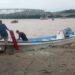 INTEMPERIES – Des vedettes et des pirogues pour traverser les rivières Ifasy et Mahavavy sur la RN6