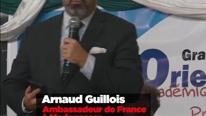 “DIFFEREND TERRITORIAL” – Arnaud Guillois répond à la question d’un étudiant de Barikadimy sur les travaux de la Commission mixte sur les Iles éparses