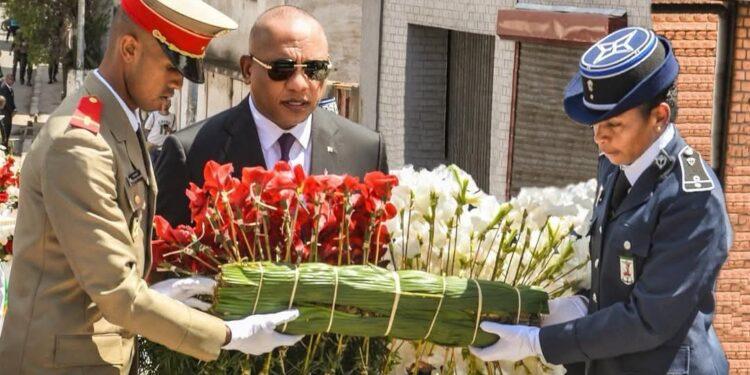 COMMEMORATION – Le Premier ministre met en avant “l&rsquo;intégrité du colonel Ratsimandrava” comme modèle à suivre par les responsables du pays