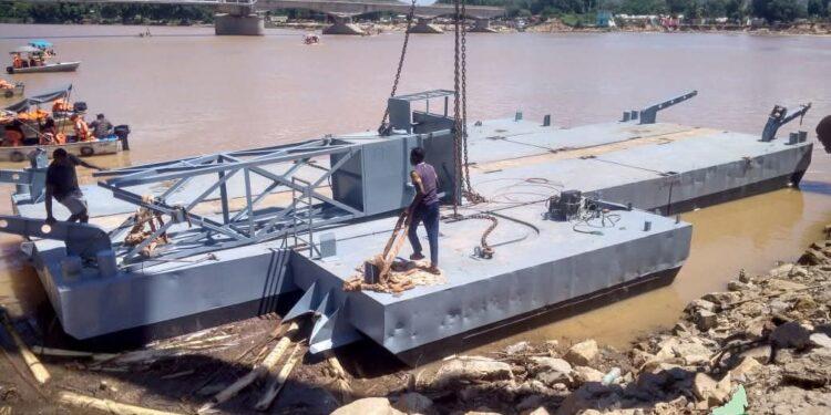 INFRASTRUCTURES – Des bacs installés sur les rivières de Mahavavy et d&rsquo;Ifasy pour faciliter la circulation sur la RN6