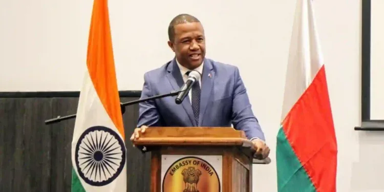 TRANSPORT AERIEN – Madagascar prêt à ouvrir son ciel à Air India, selon le ministre des Transports