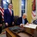 ETATS-UNIS – Trump signe un décret imposant des sanctions à l’encontre de la CPI