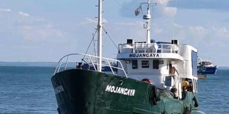 TRANSPORT MARITIME – Les trois bateaux partis de Mahajanga jeudi pas autorisés à accoster aux Comores plusieurs heures après leur arrivée