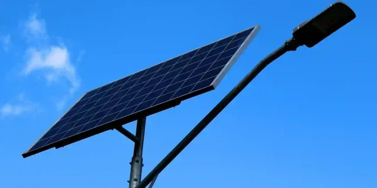 ENERGIE – Axian signe un contrat de 200 millions de dollars pour l’électrification rurale au Nigeria