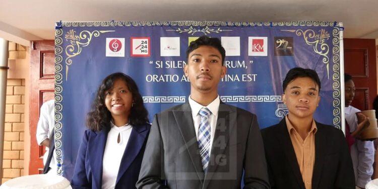 ART ORATOIRE – L’Université catholique de Madagascar en huitième de finale du concours interuniversitaire de débat de La Haye