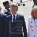 VISITE D’ETAT – Emmanuel Macron accueilli à l’aéroport d’Ivato par le Premier ministre Christian Ntsay