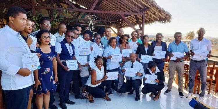 TOURISME – Compétences renforcées en formation pour 63 formateurs de Diana, Menabe et Boeny en trois mois
