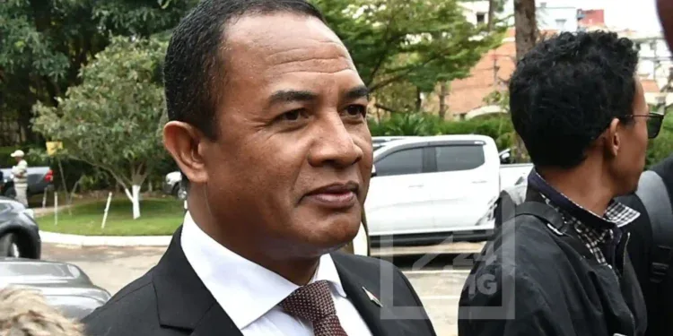 FOOTBALL – Au moins un nouveau renfort rejoindra les Barea en juin, selon Alfred Randriamanampisoa