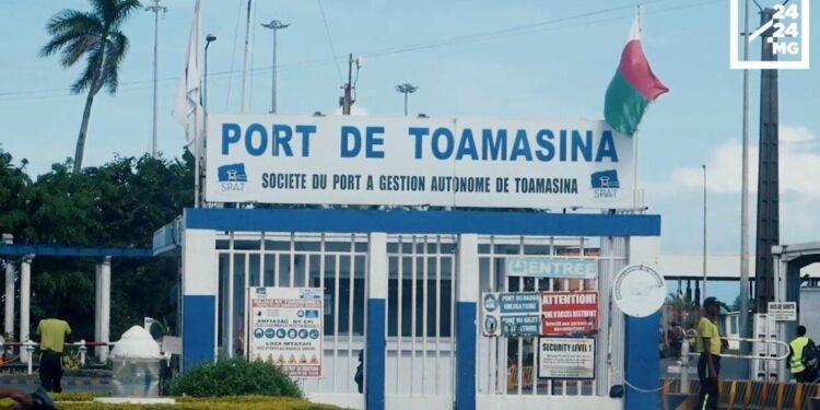 INFRASTRUCTURES PORTUAIRES – Le port de Toamasina se dote de trois nouvelles grues portiques RTG 