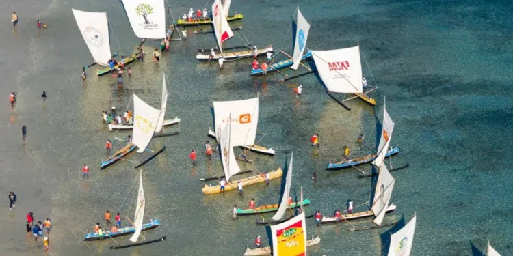 ÉVÉNEMENT – Un spectacle de voiles et de pagaies à Belo-sur-Mer à l’occasion du Festival Botry Soa Fahitse 2025
