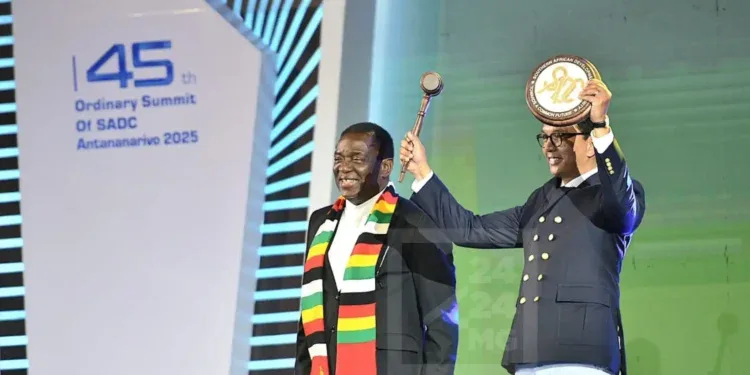DIPLOMATIE – Andry Rajoelina officiellement “investi” président de la SADC pour un mandat d’une année
