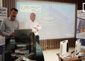 Europ’Alu ouvre son showroom à l’innovation verre avec Sadev