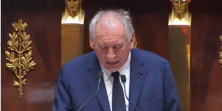 FRANCE – L’Assemblée nationale française renverse le gouvernement Bayrou, démission attendue mardi