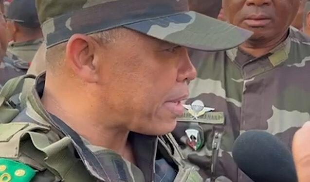 Après sa déclaration à Ambohitsorohitra annonçant sa prise de pouvoir, le colonel Michael Randrianirina et son équipe se sont rendus au camp du Capsat, à Soanierana.