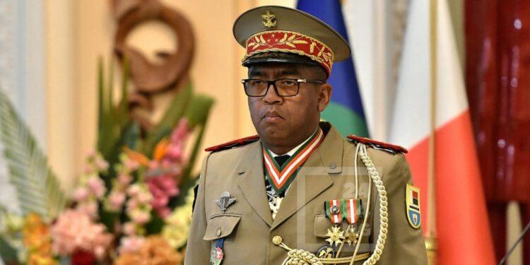 GOUVERNEMENT – Le général  Ruphin Fortunat Zafisambo nommé Premier ministre
