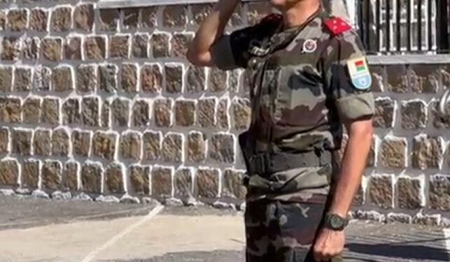Cérémonie de passation de services entre le Chef d&rsquo;Etat-major des Armées sortant, le général Deramasinjaka Rakotoarivelo, et le nouveau Chef d&rsquo;Etat-major des Armées  le général Demosthene Pikulas.