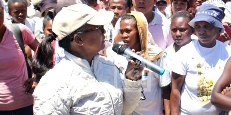 GOUVERNEMENT – Marie Michelle Sahondrarimalala quitte son poste de ministre de l’Éducation nationale avant la formation du nouveau gouvernement