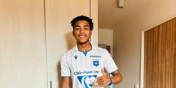 FOOTBALL – Bono Rabearivelo de retour au Disciples FC après des tests effectués en France