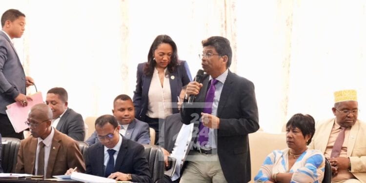 PARLEMENT – Certains ministres répondront par écrit aux questions posées par les députés durant les séances de questions-réponses à l’Assemblée nationale