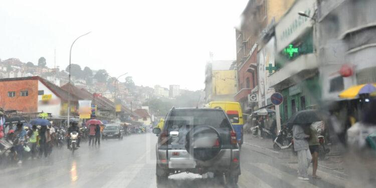 INTEMPÉRIES – Le Centre et l’Est de Madagascar en alerte rouge pour forte pluies