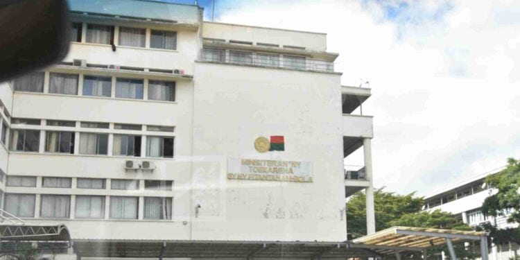 FONCTION PUBLIQUE – Une prime de 310 000 ariary pour les agents publics sauf ceux du ministère de l’Economie et des finances