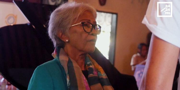 Entre rires, souvenirs et émotions. Écoutez l&rsquo;histoire de Fanja Andriamanantena.