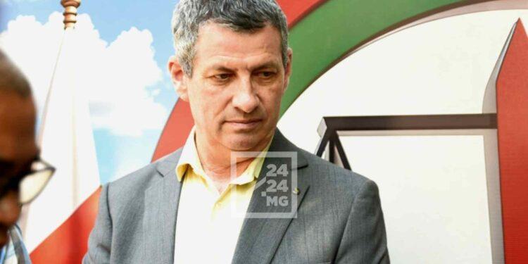 SOCIÉTÉ D&rsquo;ÉTAT – Ron Weiss remplacé par le Général Hajatiana Rasolomanana à la direction générale de la Jirama