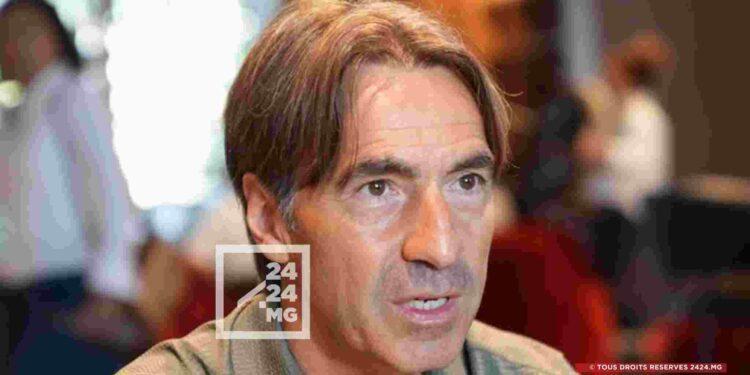 FOOTBALL – La FMF et le gouvernement prêts à reconduire Corentin Martins à la tête des Barea