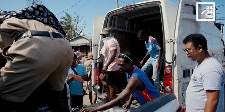 Artistes, cheffes cuisinières et surtout bénévoles transforment l’émotion en action pour panser Toamasina après Gezani.