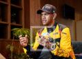 SPORTS AUTO – Iaro Razanakoto aux commandes d’un monoplace de Formule 1 sur l’autodrome de Dubaï lors d’une séance privée
