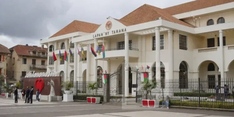 GESTION MUNICIPALE – Un manque à gagner de 750 millions ariary paralyse la Commune d’Antananarivo