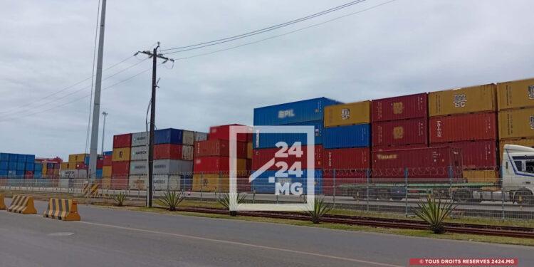 IMPORT-EXPORT – Le déficit commercial de Madagascar projeté à plus de 2,2 milliards de dollars en 2026, selon la Banky foiben’i Madagasikara