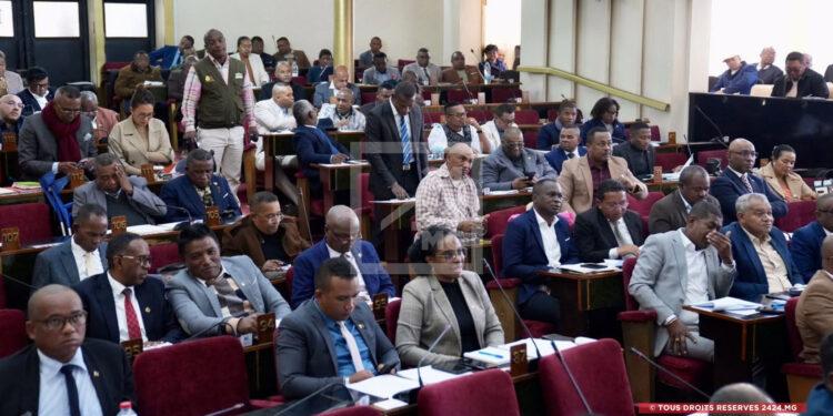 ASSEMBLÉE NATIONALE – Le Conseil des ministres convoque les députés en session extraordinaire