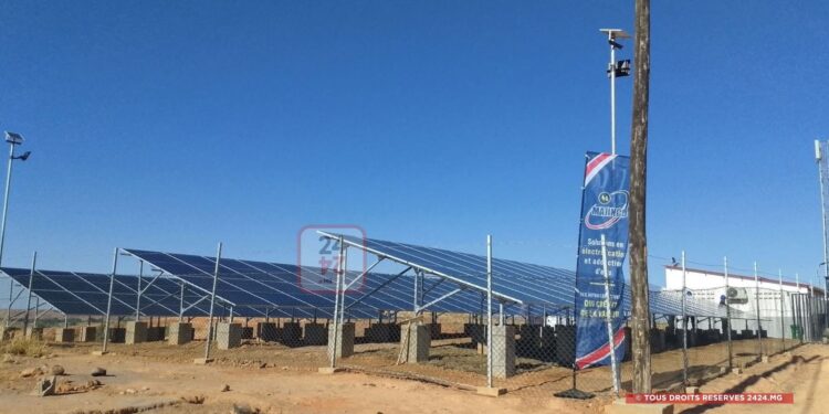 ÉLECTRIFICATION RURALE – Un nouvel élan économique et social attendu à Antsiafabositra et Beanana grâce aux centrales solaires