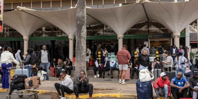 TRANSPORT AÉRIEN – Un accord met fin à la grève qui avait perturbé depuis dimanche les principaux aéroports du Kenya, selon l’Aviation civile kenyane