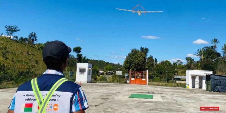 SANTÉ PUBLIQUE – Des drones mobilisés pour accélérer l’acheminement des médicaments et produits de santé essentiels à Ifanadiana