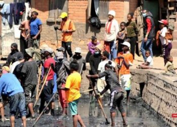 ASSAINISSEMENT – 3 000 personnes rémunérées pour nettoyer les fokontany de Manarintsoa Atsinanana et Andavamamba Anjezika