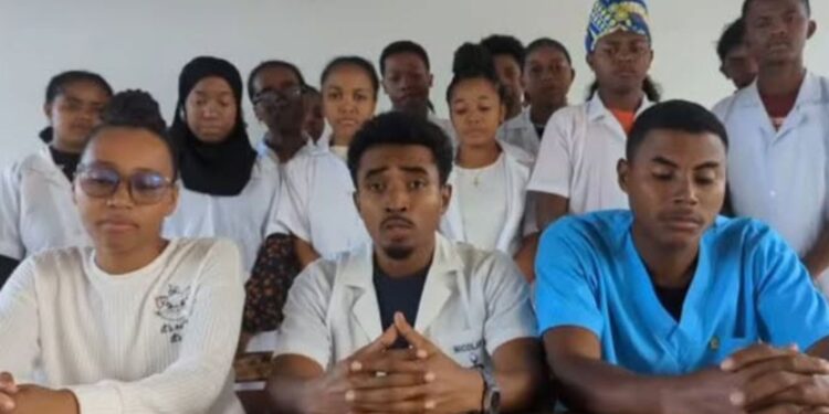 SANTÉ PUBLIQUE – Plus de 3 000 sortants de l’Institut de formation interrégional des paramédicaux en attente de recrutement