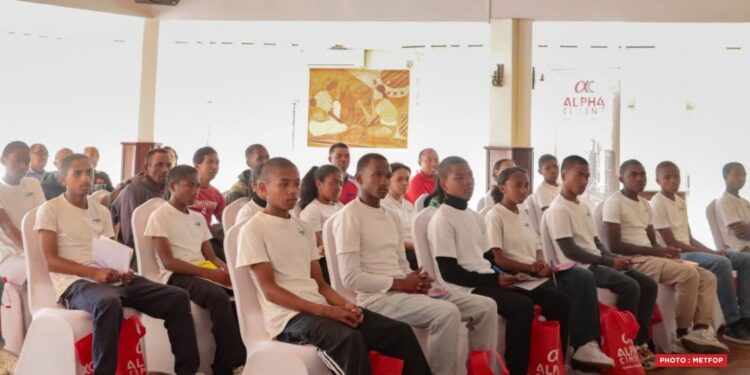 FORMATION PROFESSIONNELLE – Des jeunes maçons renforcent leurs compétences pour transformer leur expérience en véritable qualification