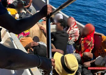 TRAFIC MARITIME – Une embarcation soupçonnée de transport clandestin interceptée à Nosy Be Hell-Ville avec 18 passagers à bord