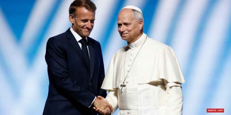 VISITE PAPALE – Emmanuel Macron finalement présent à la messe célébrée par le Pape Léon XIV à Metz, en terre concordataire