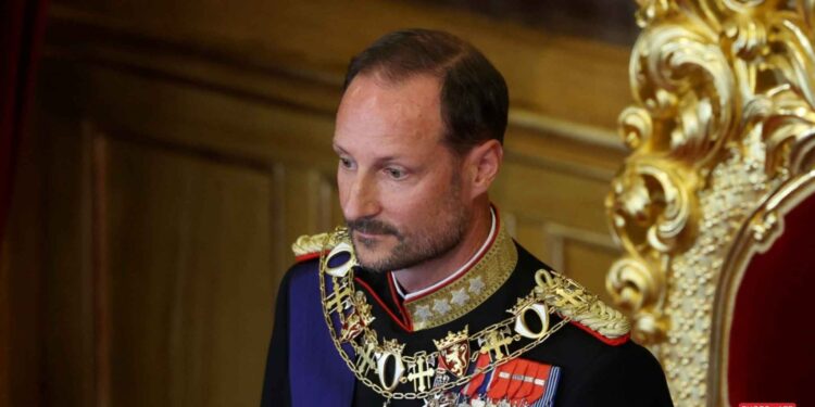 MONARCHIE – Le roi Haakon VIII de Norvège prête serment devant le Parlement quatre jours après le décès du roi Harald V